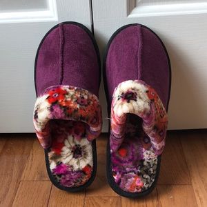 Vera Bradley Slippers